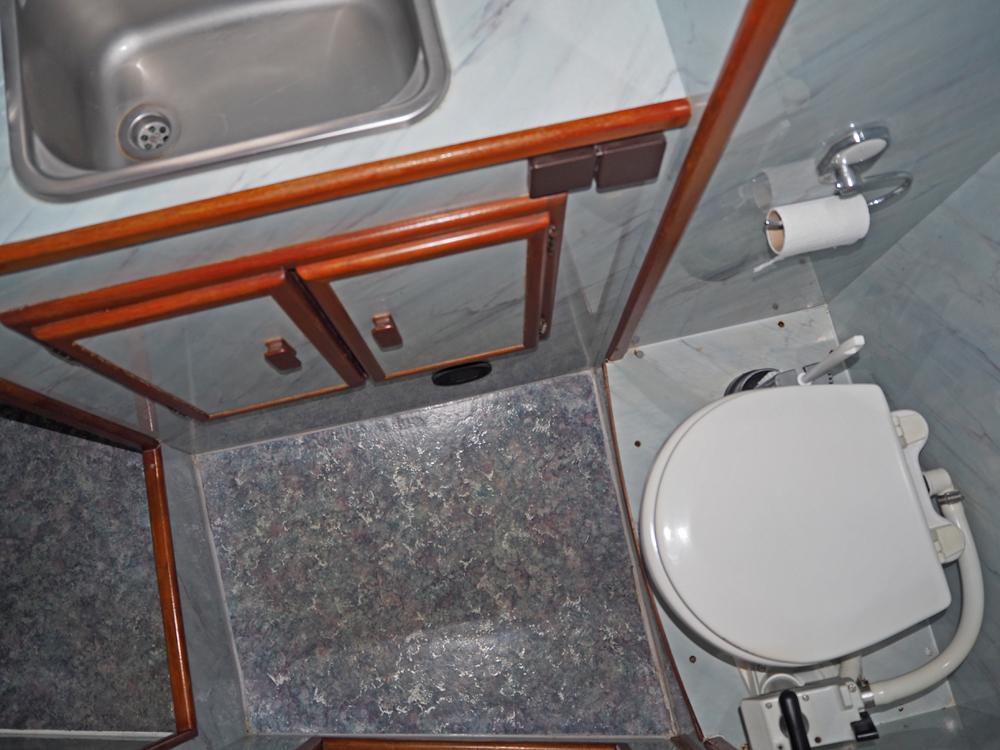 Aft cabin, Accommodation